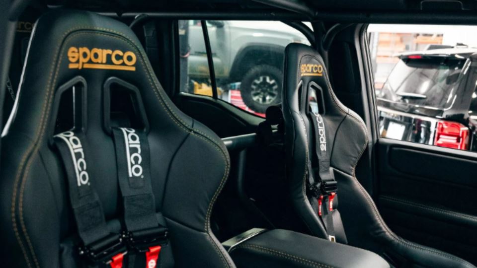 آمادهسازی لندکروزر 2024 برای باجا 500